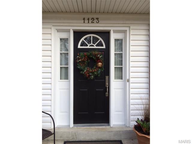 1123 Rolling Glen Ln, Ballwin, MO 63011 photo 2