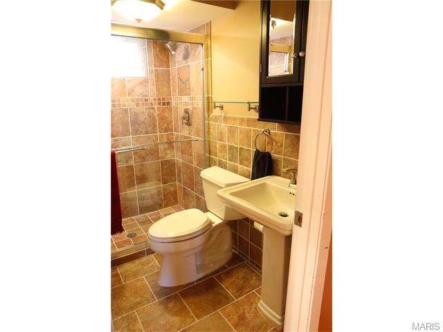 404 Madrina Ct, Ballwin, MO 63021 photo 28