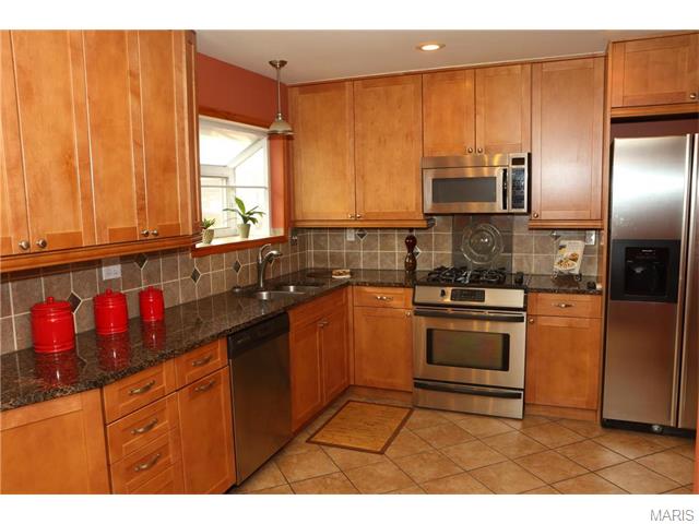 404 Madrina Ct, Ballwin, MO 63021 photo 11
