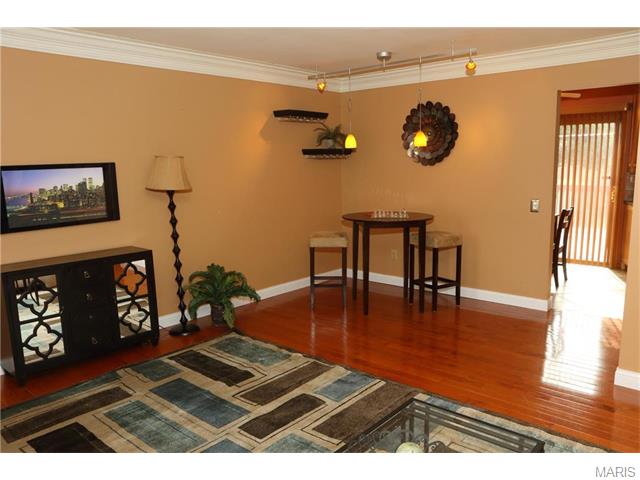 404 Madrina Ct, Ballwin, MO 63021 photo 8