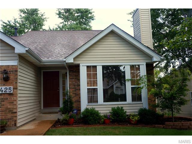 425 Oak Glen Dr, Ballwin, MO 63021 photo 2