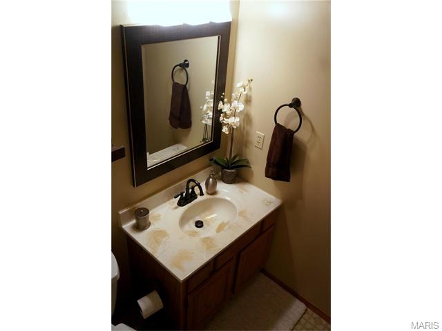 425 Oak Glen Dr, Ballwin, MO 63021 photo 22