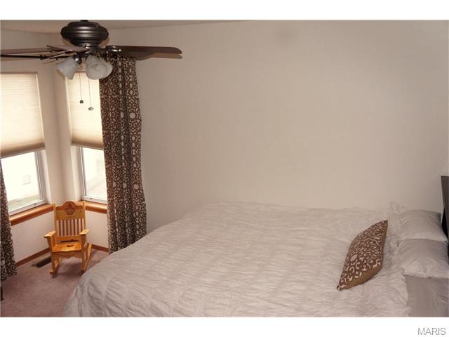 425 Oak Glen Dr, Ballwin, MO 63021 photo 20
