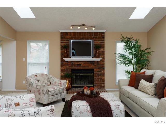 6 Georgetown Ct, O'fallon, MO 63368 photo 3