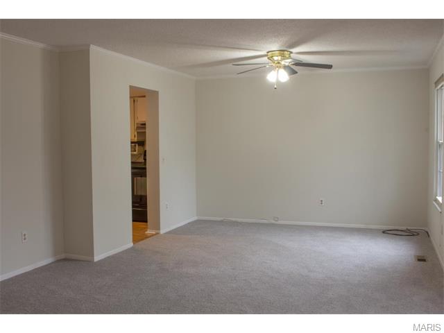 207 Walden Ct, Eureka, MO 63025 photo 3