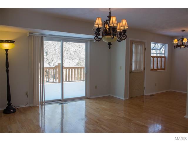 207 Walden Ct, Eureka, MO 63025 photo 5