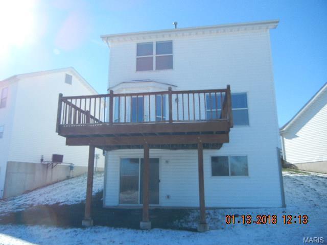 321 Tyndale Dr, O'fallon, MO 63366 photo 2