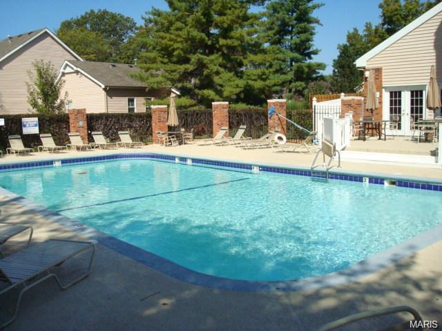 1356 Holgate Dr #G2, Ballwin, MO 63021 photo 17