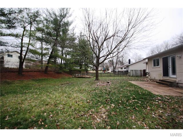 930 Napoli Dr, Ballwin, MO 63021 photo 11