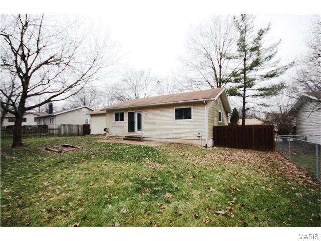 930 Napoli Dr, Ballwin, MO 63021 photo 12