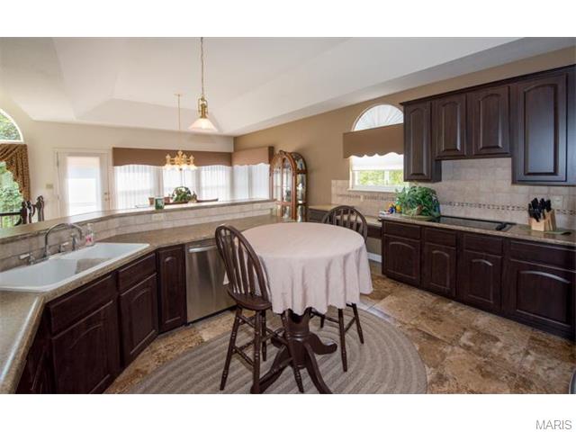5441 Legend, Weldon Spring, MO 63304 photo 4