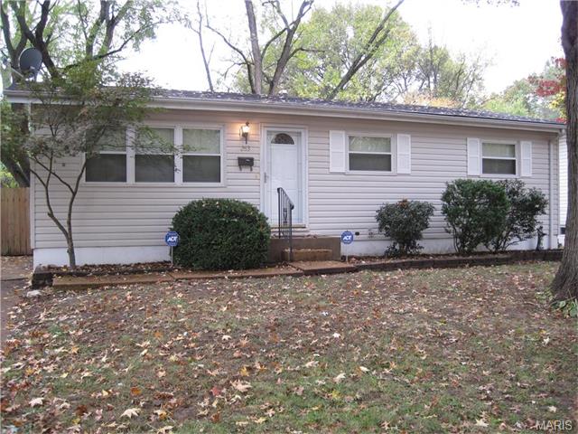 263 Meadowcrest Dr, Saint Louis, MO 63135 photo 1