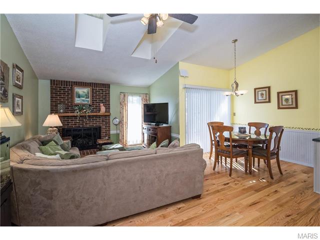 116 Holly Green Dr, Ballwin, MO 63021 photo 11