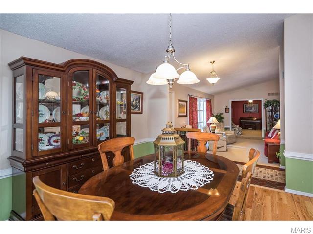 116 Holly Green Dr, Ballwin, MO 63021 photo 5