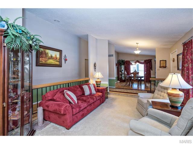 116 Holly Green Dr, Ballwin, MO 63021 photo 7
