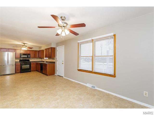 114 Cordes St, O'fallon, MO 63366 photo 3