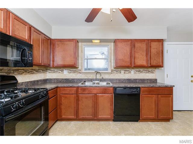 114 Cordes St, O'fallon, MO 63366 photo 5