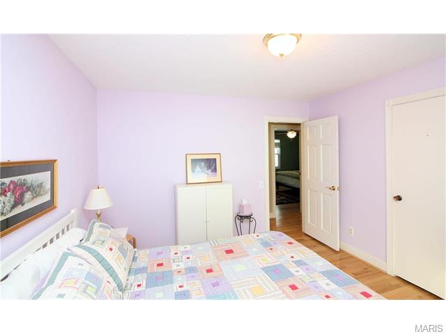 825 Limoge Dr, Ballwin, MO 63021 photo 24