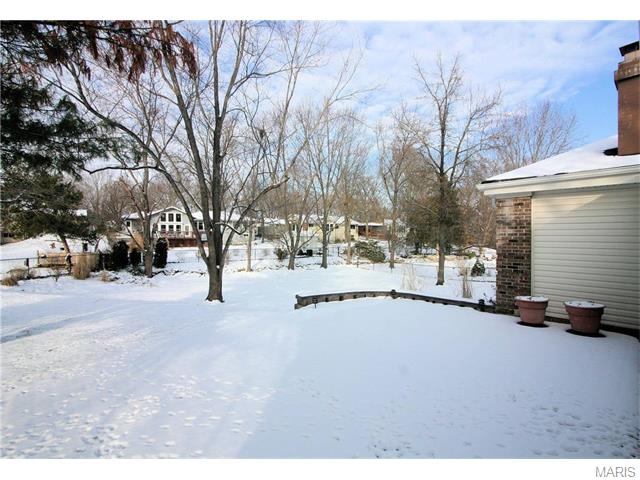 825 Limoge Dr, Ballwin, MO 63021 photo 37