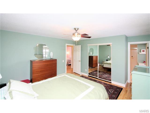 825 Limoge Dr, Ballwin, MO 63021 photo 20