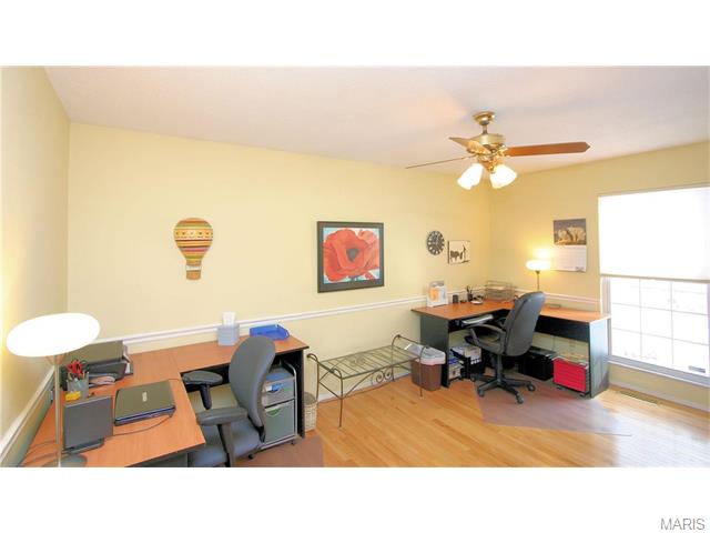 825 Limoge Dr, Ballwin, MO 63021 photo 29