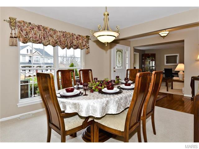 332 Galloway Oaks Dr, Ballwin, MO 63021 photo 5