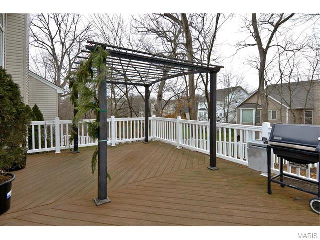 332 Galloway Oaks Dr, Ballwin, MO 63021 photo 32