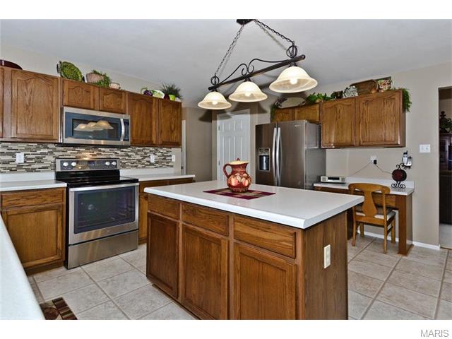 332 Galloway Oaks Dr, Ballwin, MO 63021 photo 7
