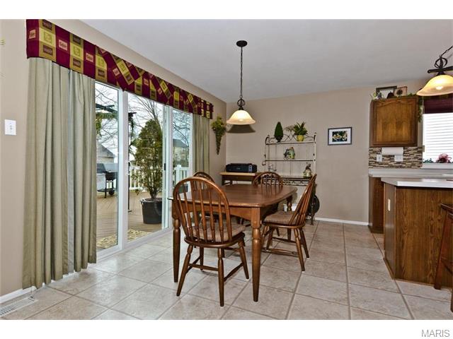 332 Galloway Oaks Dr, Ballwin, MO 63021 photo 10