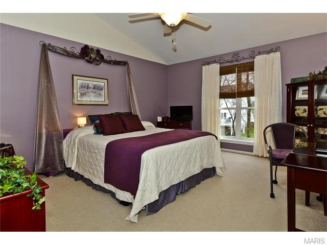332 Galloway Oaks Dr, Ballwin, MO 63021 photo 15