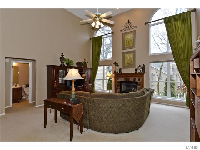 332 Galloway Oaks Dr, Ballwin, MO 63021 photo 11