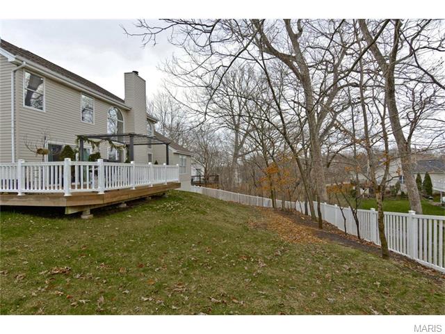 332 Galloway Oaks Dr, Ballwin, MO 63021 photo 37