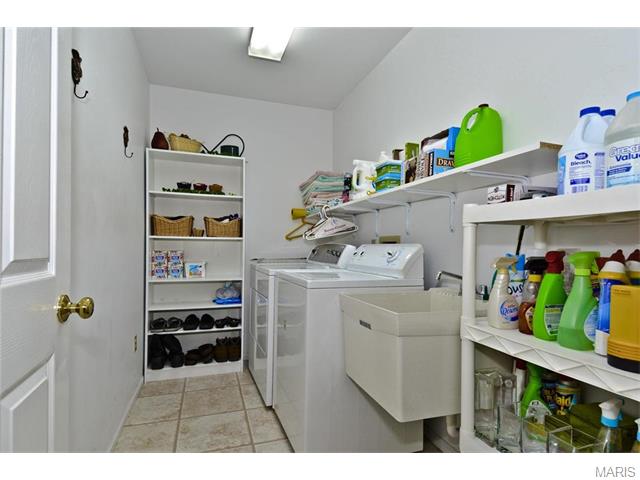 332 Galloway Oaks Dr, Ballwin, MO 63021 photo 29
