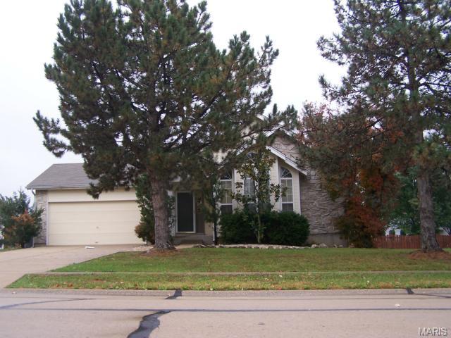 236 Westridge Dr, O Fallon, MO 63366 photo 1