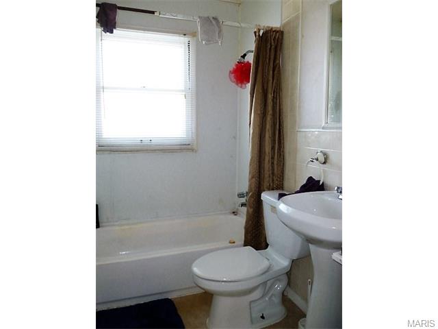 3739 Wright Ave, Saint Ann, MO 63074 photo 12