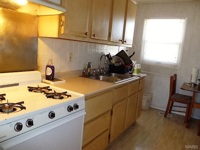 3739 Wright Ave, Saint Ann, MO 63074 photo 5
