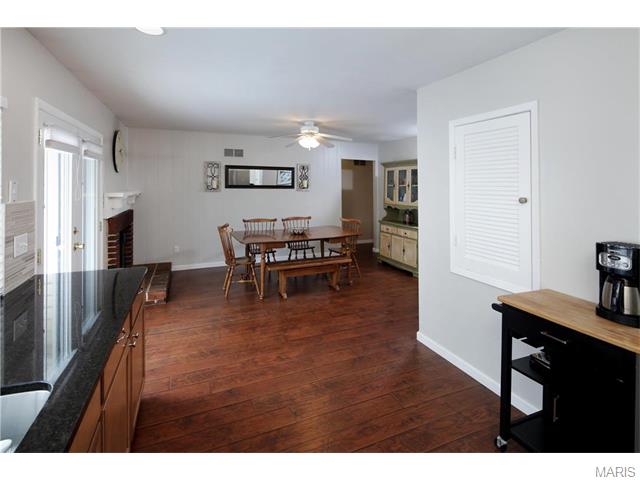 606 Running Creek Dr, Ballwin, MO 63021 photo 4