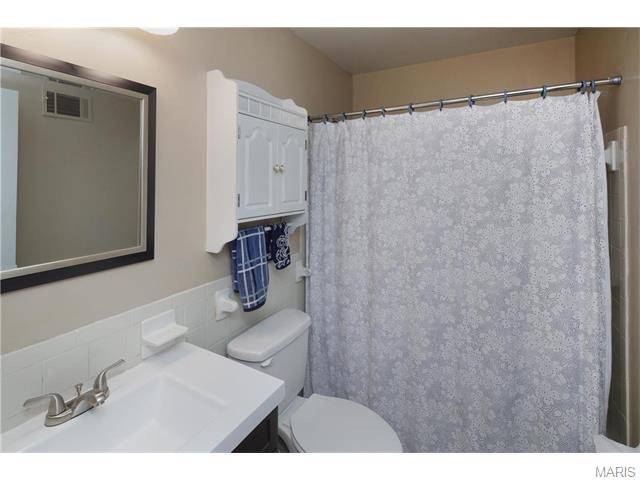 606 Running Creek Dr, Ballwin, MO 63021 photo 13