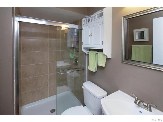 606 Running Creek Dr, Ballwin, MO 63021 photo 12