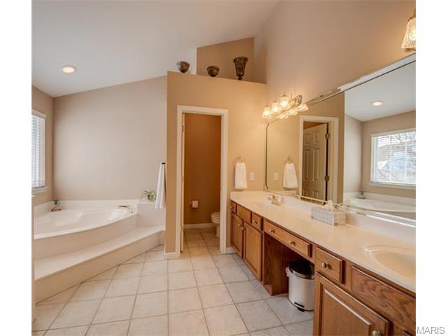 26 Bridgeway Ct, O'fallon, MO 63368 photo 20