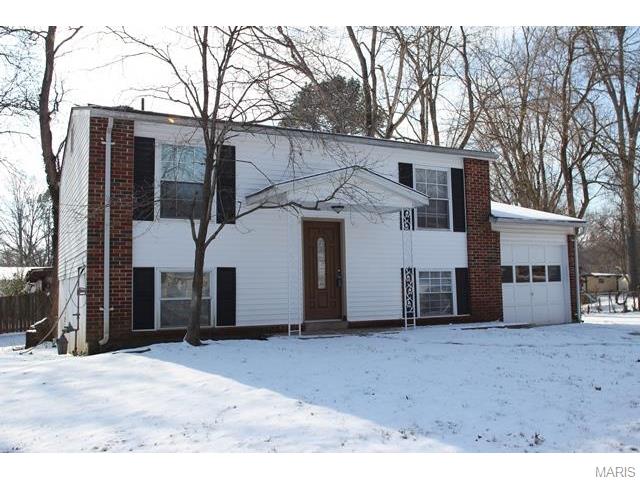 410 Croydon Ln, Ballwin, MO 63021 photo 1