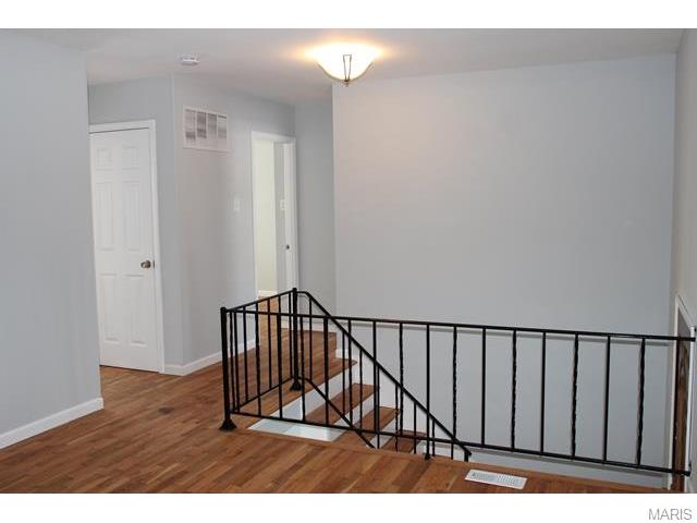 410 Croydon Ln, Ballwin, MO 63021 photo 5