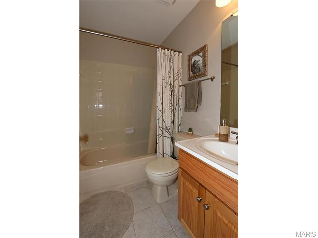 2507 Barrett Place Dr, Ballwin, MO 63021 photo 15