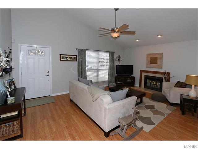 2507 Barrett Place Dr, Ballwin, MO 63021 photo 2