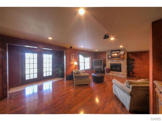 711 Henry Ave, Ballwin, MO 63011 photo 37