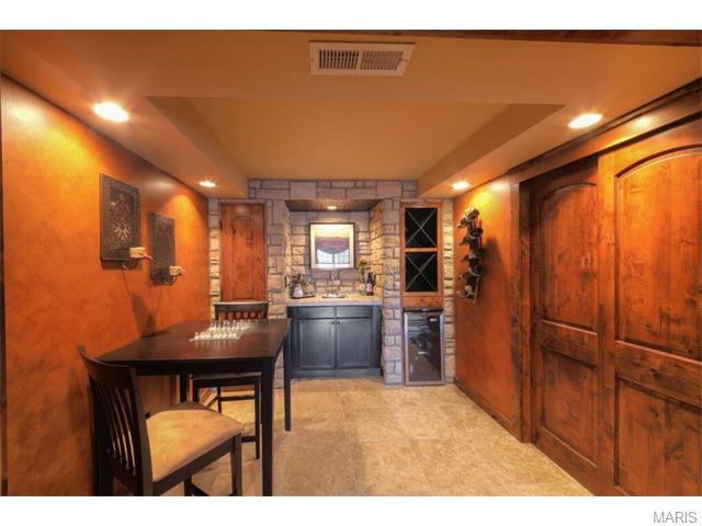 711 Henry Ave, Ballwin, MO 63011 photo 35