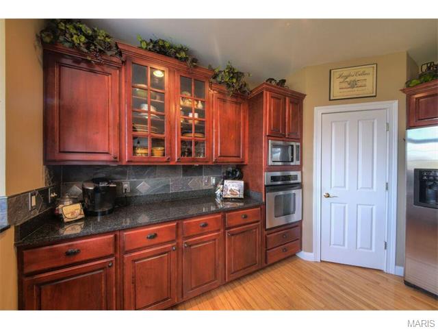 711 Henry Ave, Ballwin, MO 63011 photo 14