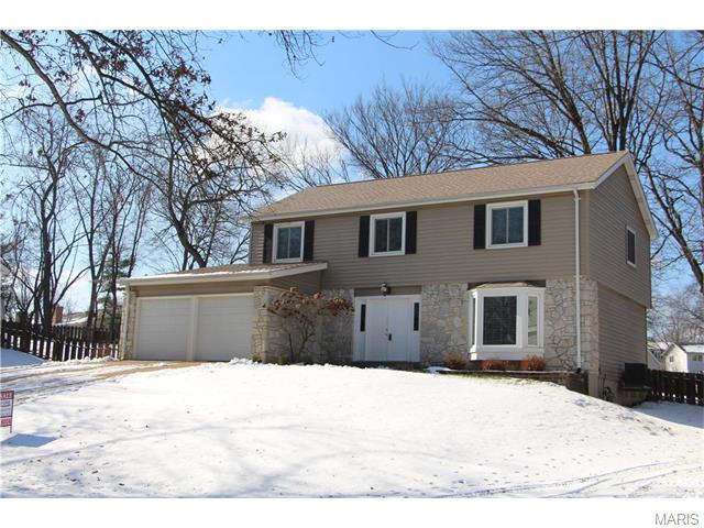 877 Totem Woods Ct, Ballwin, MO 63021 photo 1