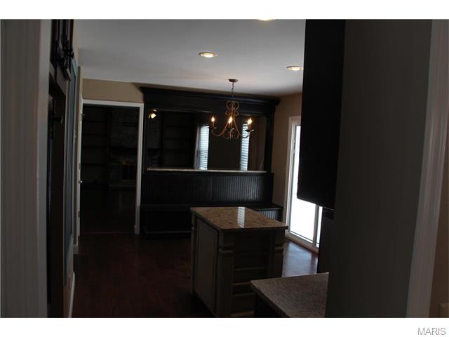 877 Totem Woods Ct, Ballwin, MO 63021 photo 8