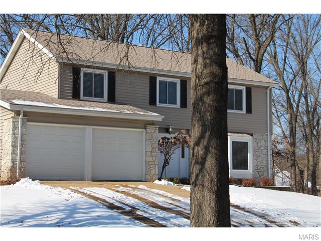 877 Totem Woods Ct, Ballwin, MO 63021 photo 3